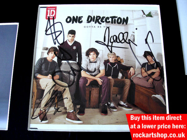 ONE DIRECTION AUTOGRAPHS