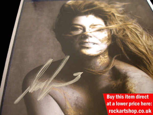 SHANIA TWAIN AUTOGRAPH